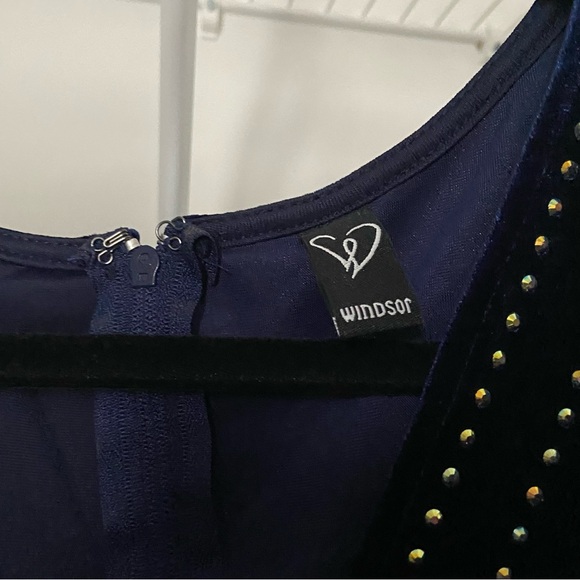 💜30% off sale💜 Windsor | Blue velvet wrap dress - Picture 8 of 8